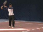 Elementos básicos de la técnica del tenis: saque y revés plano
