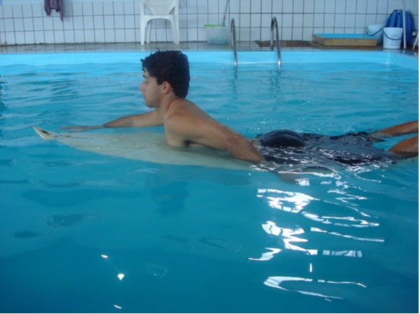 A coleta constou de dez minutos de remada para cada surfista individualmente dentro de uma piscina