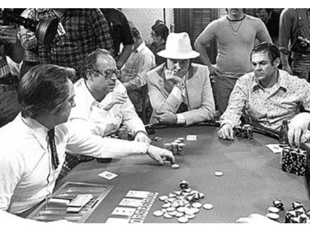 Mesa de poker na WSOP de 1970